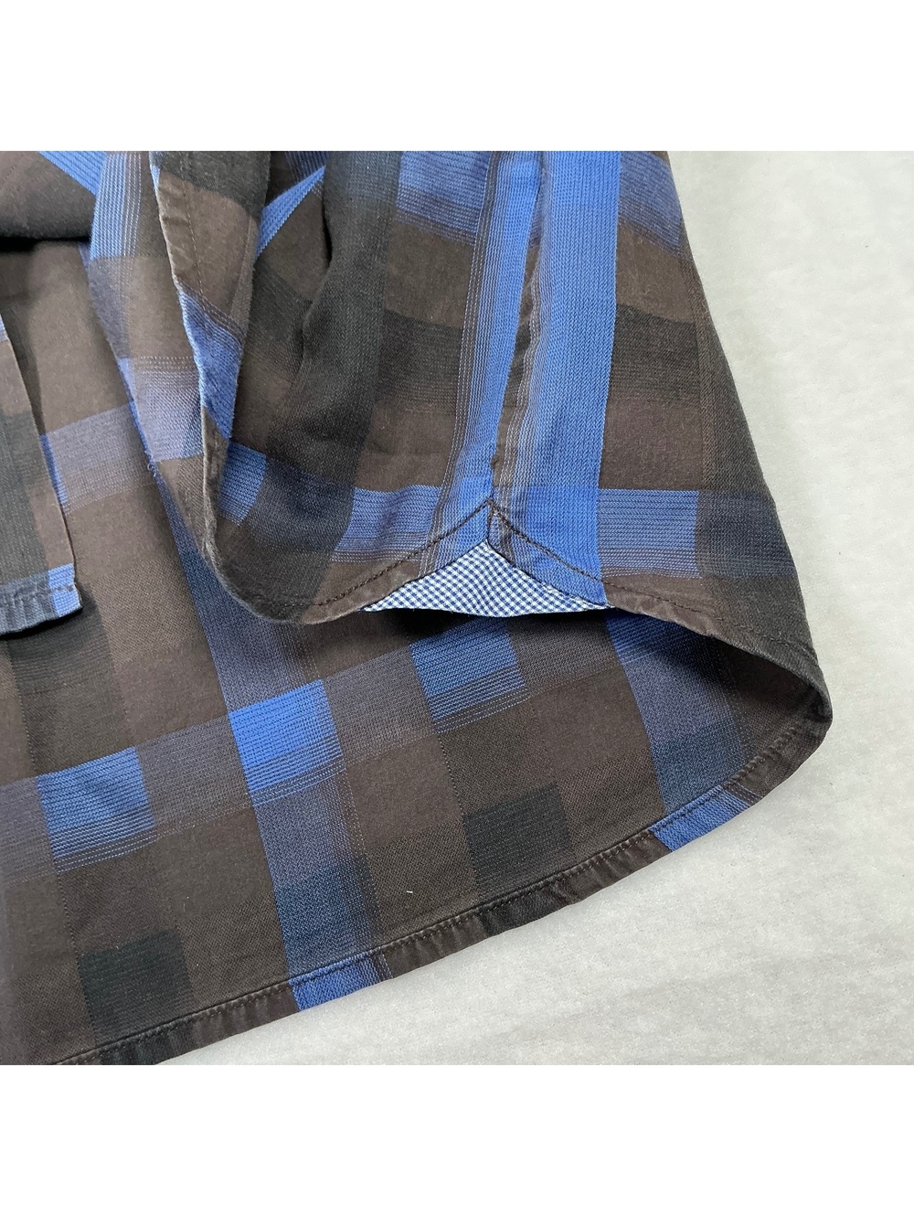 Tommy Bahama Men's Long Sleeve Blue and Brown Plaid Button-Up Shirt 100% Cotton - Picture 10 of 13